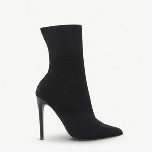 Steve Madden—Black Stiletto Heeled Boots with Pointed Toe